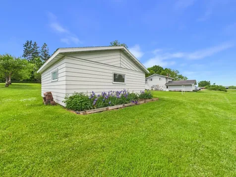 18827 County Road 17 Holdingford MN 56340