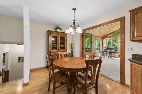 10435 Buckingham Drive Eden Prairie MN 55347