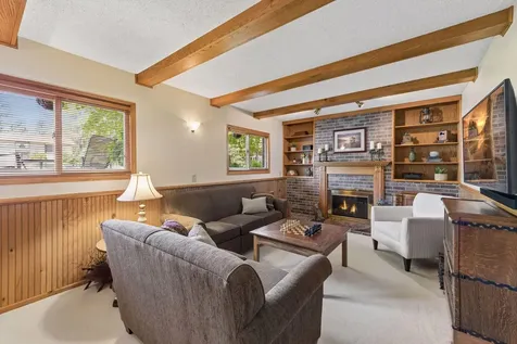 10435 Buckingham Drive Eden Prairie MN 55347