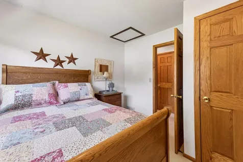 10435 Buckingham Drive Eden Prairie MN 55347