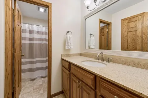 10435 Buckingham Drive Eden Prairie MN 55347
