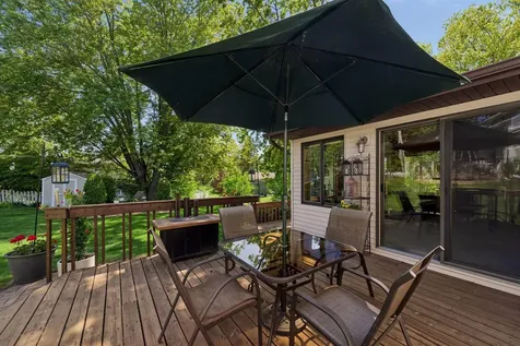 10435 Buckingham Drive Eden Prairie MN 55347