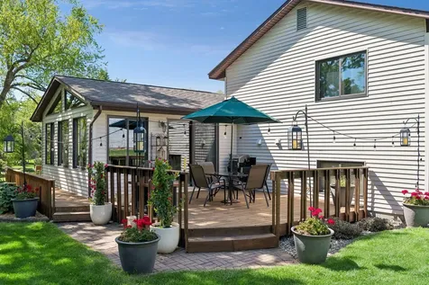 10435 Buckingham Drive Eden Prairie MN 55347
