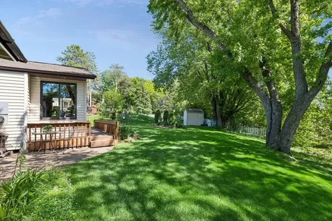 10435 Buckingham Drive Eden Prairie MN 55347