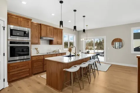 2164 Eustis Roseville MN 55113