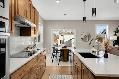 2164 Eustis Roseville MN 55113