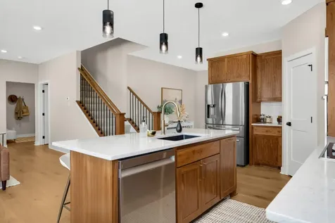 2164 Eustis Roseville MN 55113