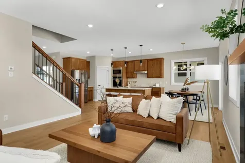 2164 Eustis Roseville MN 55113