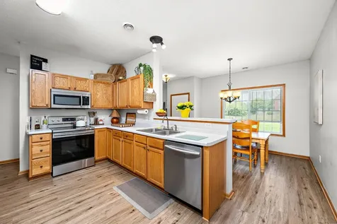 8000 Stratford Circle S Shakopee MN 55379