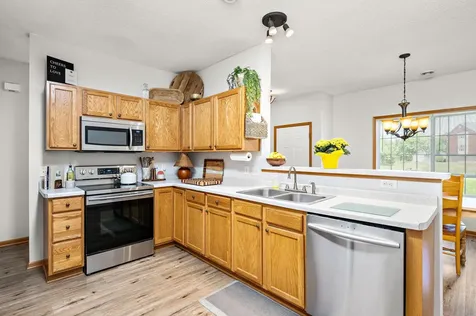 8000 Stratford Circle S Shakopee MN 55379
