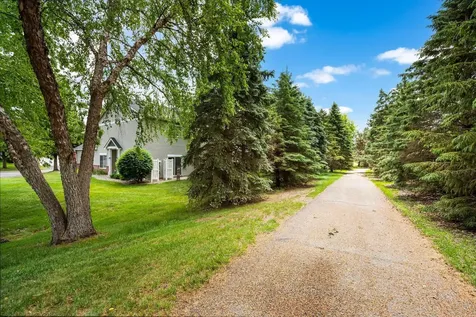 8000 Stratford Circle S Shakopee MN 55379