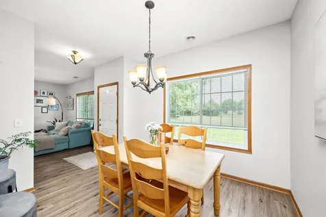 8000 Stratford Circle S Shakopee MN 55379