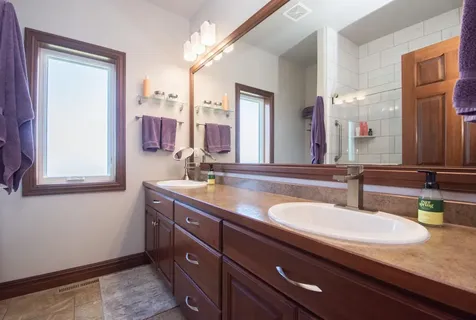 5467 47th Avenue S Fargo ND 58104