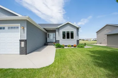 5467 47th Avenue S Fargo ND 58104
