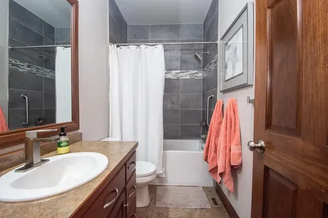 5467 47th Avenue S Fargo ND 58104