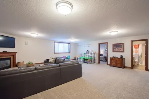 5467 47th Avenue S Fargo ND 58104