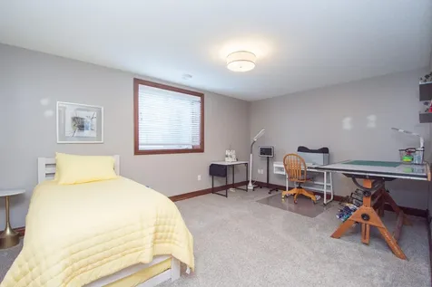 5467 47th Avenue S Fargo ND 58104