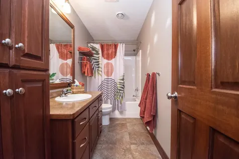 5467 47th Avenue S Fargo ND 58104