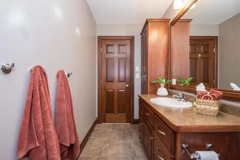 5467 47th Avenue S Fargo ND 58104