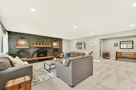 2537 Lisa Lane NE Rochester MN 55906