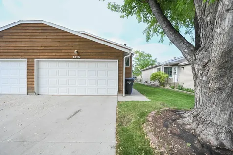1513 28th Avenue S Fargo ND 58103