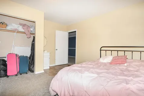 1513 28th Avenue S Fargo ND 58103