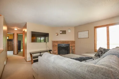 1513 28th Avenue S Fargo ND 58103