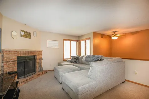 1513 28th Avenue S Fargo ND 58103