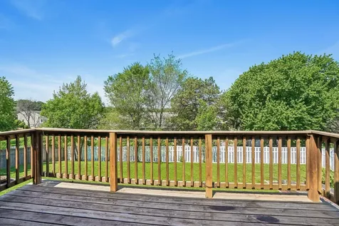 425 Crestview Drive S Maplewood MN 55119