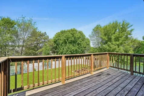 425 Crestview Drive S Maplewood MN 55119