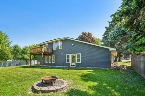 425 Crestview Drive S Maplewood MN 55119