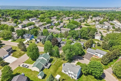 425 Crestview Drive S Maplewood MN 55119