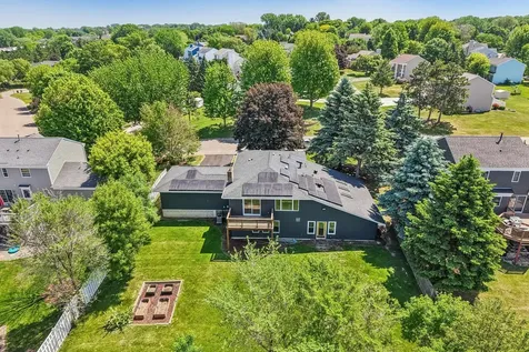 425 Crestview Drive S Maplewood MN 55119