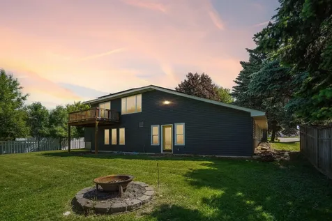 425 Crestview Drive S Maplewood MN 55119