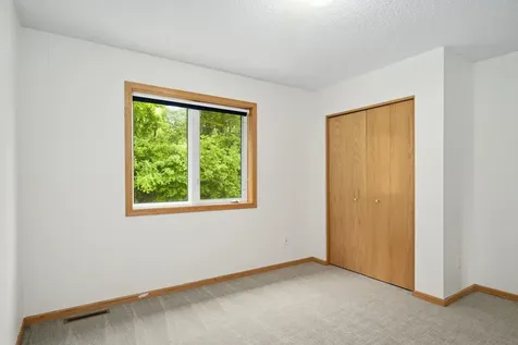 676 Falcon Ridge Road Woodbury MN 55125