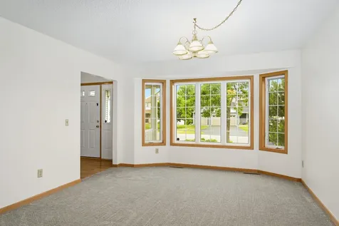 676 Falcon Ridge Road Woodbury MN 55125