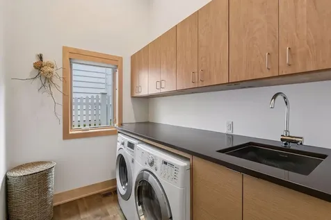 3225 W 38th Street Minneapolis MN 55410