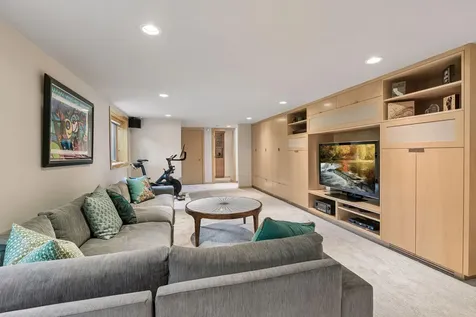 3225 W 38th Street Minneapolis MN 55410