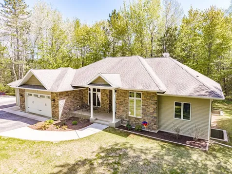 2605 Marcus Circle Cloquet MN 55720