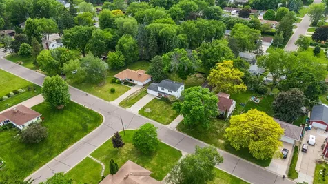 2195 Burr Street N Maplewood MN 55117