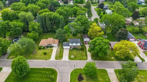 2195 Burr Street N Maplewood MN 55117