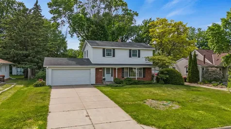 2195 Burr Street N Maplewood MN 55117
