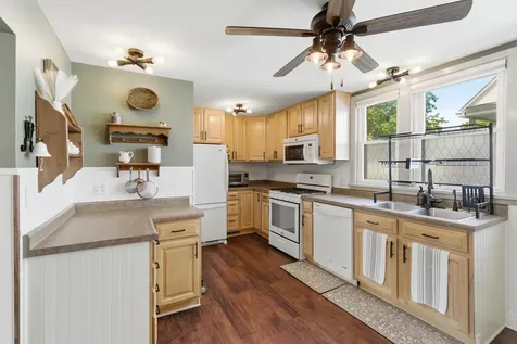 828 Baker Avenue Mankato MN 56001