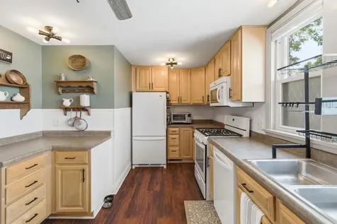 828 Baker Avenue Mankato MN 56001