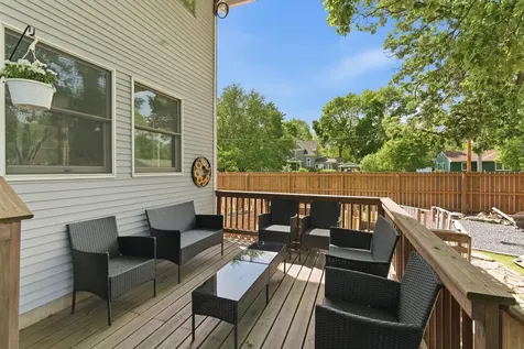 828 Baker Avenue Mankato MN 56001