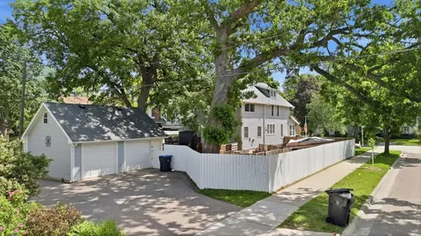 828 Baker Avenue Mankato MN 56001