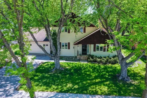 3401 Par Street N Fargo ND 58102
