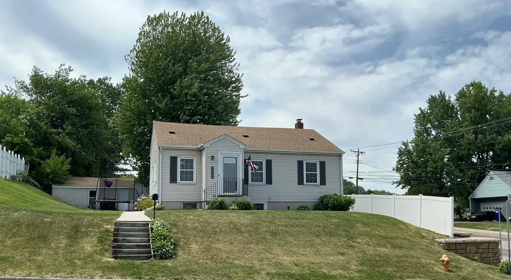 202 19th Avenue S South Saint Paul MN 55075