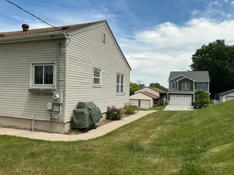 202 19th Avenue S South Saint Paul MN 55075