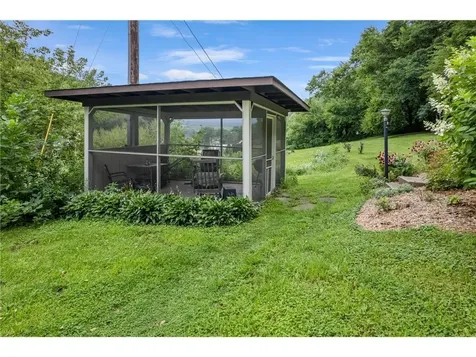 495 North Street Fountain City WI 54629